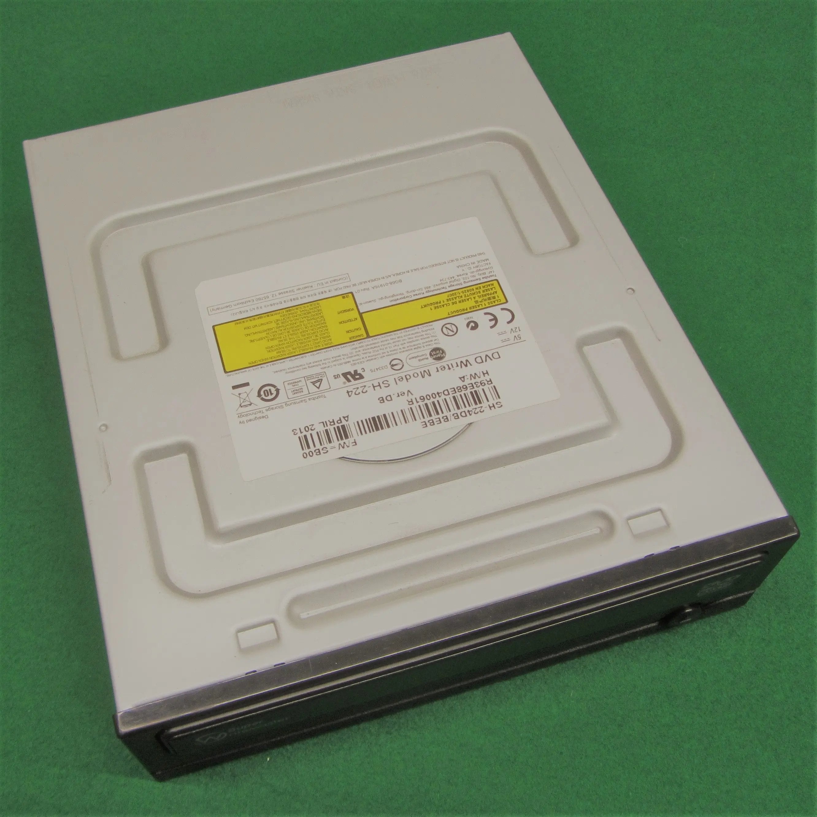 rock-ola-62181-lf-dvd-drive-sata-945-core-data-drive-f-r-music-center image 2