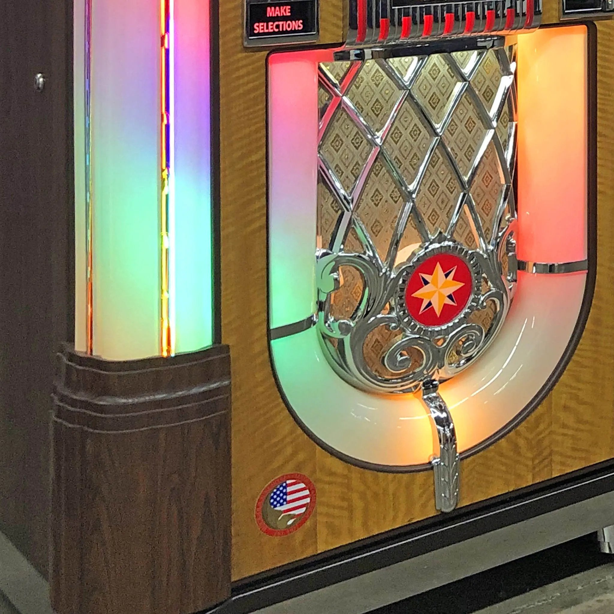 rock-ola-qb-8-bubbler-digital-music-center-jukebox-walnut-touchscreen image 5