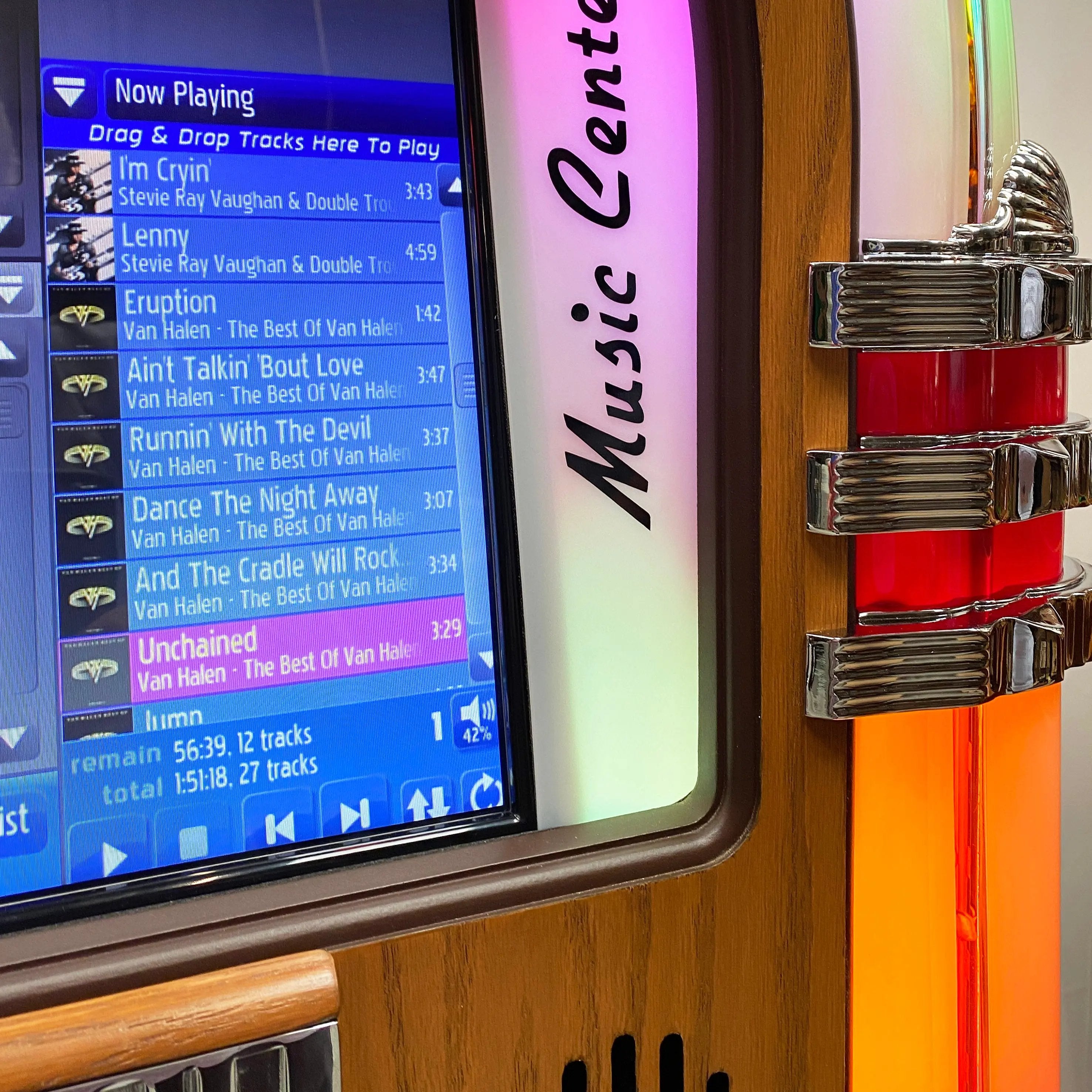 rock-ola-bubbler-digital-music-center-jukebox-qb-8-light-oak image 6