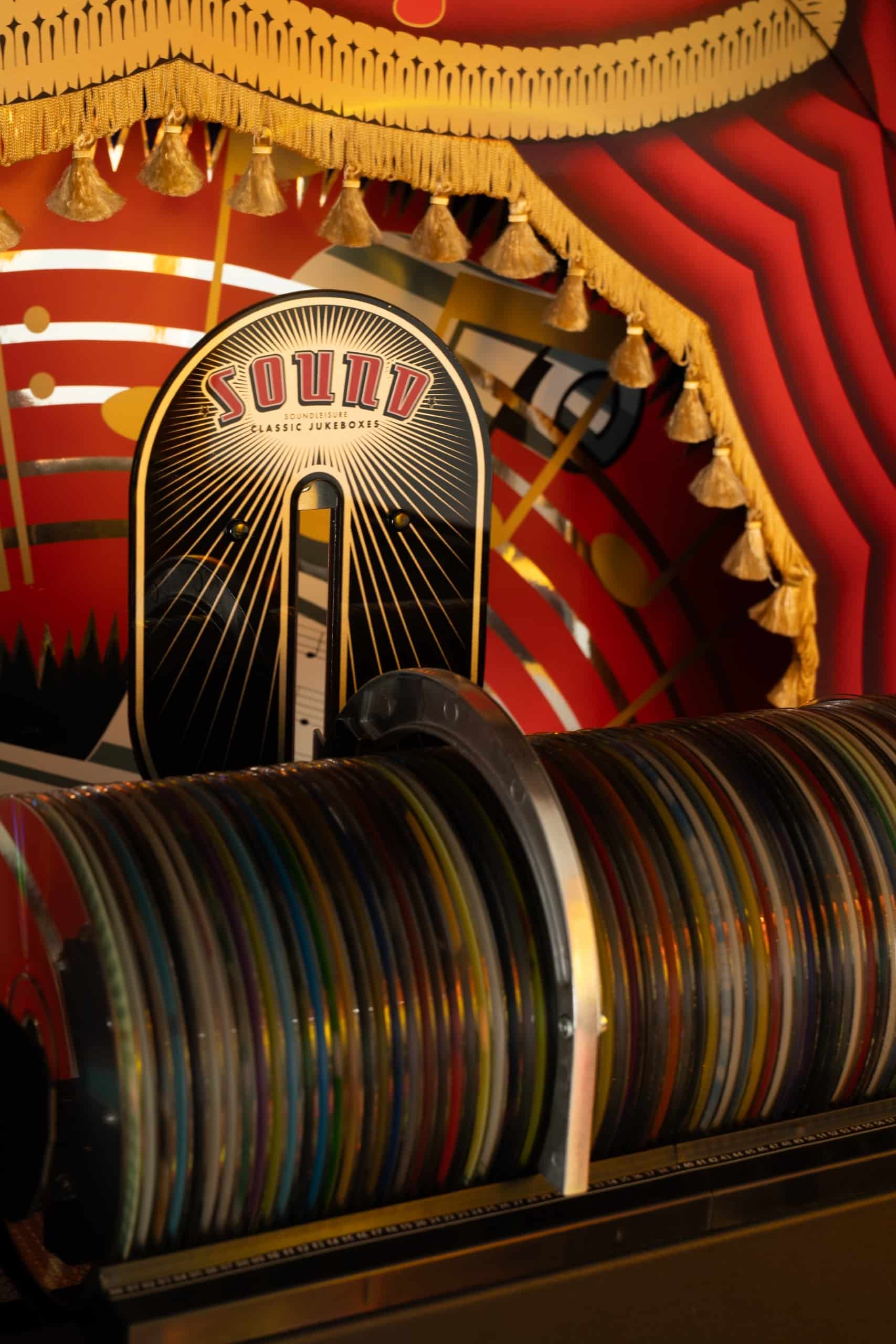 sound-leisure-manhattan-cd-jukebox-refurbished-1998 image 4