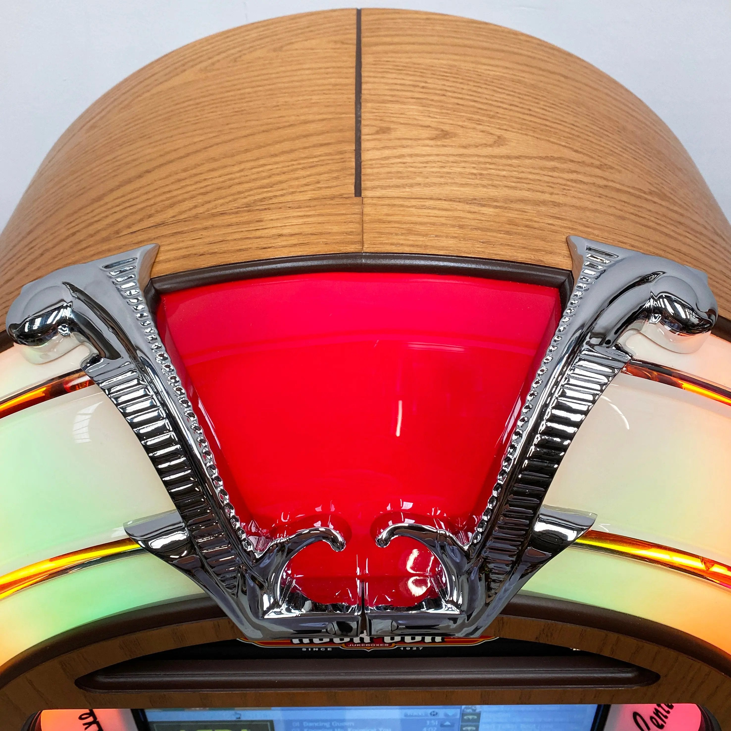 rock-ola-bubbler-digital-music-center-jukebox-qb-8-light-oak image 7