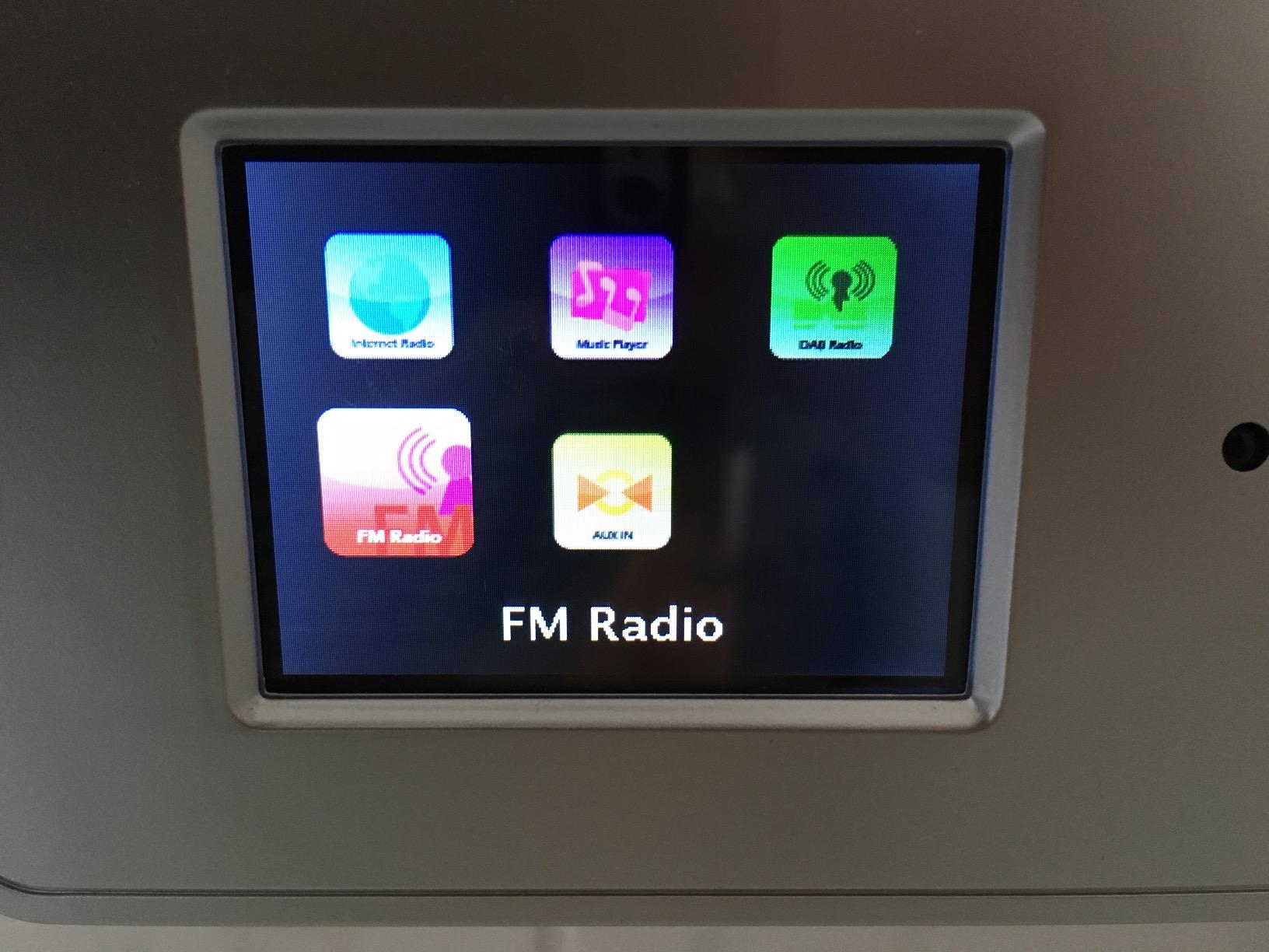 Tolles Unterbauradio
