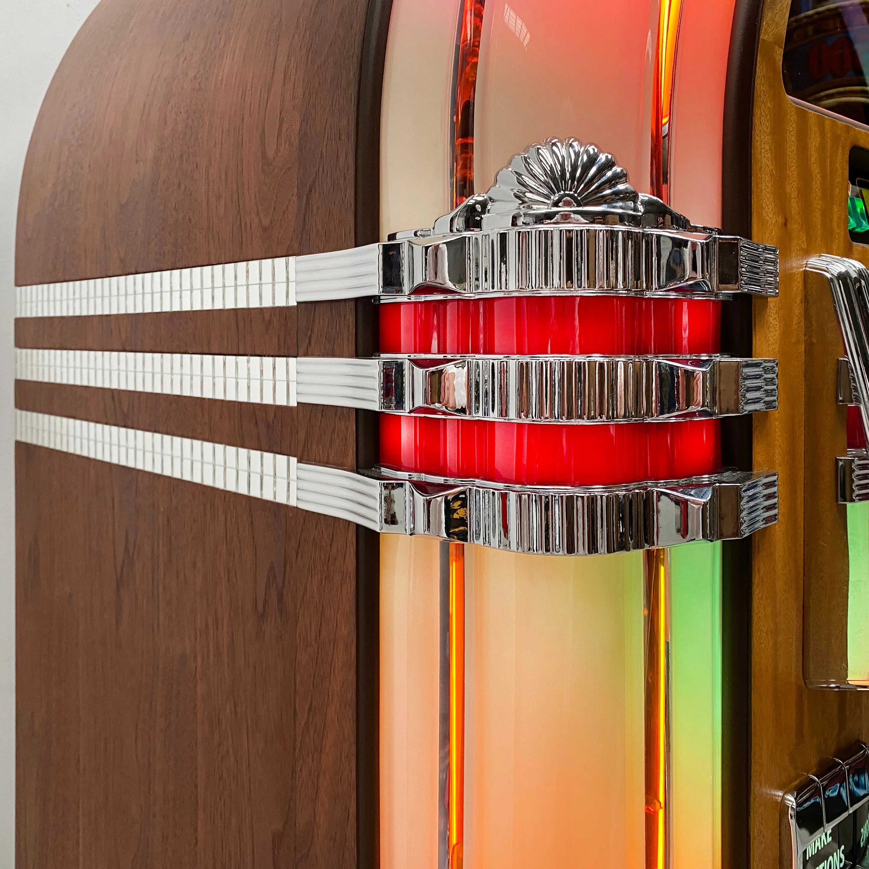 rock-ola-bubbler-vinyl-45-deluxe-jukebox-walnuss-bluetooth image 6