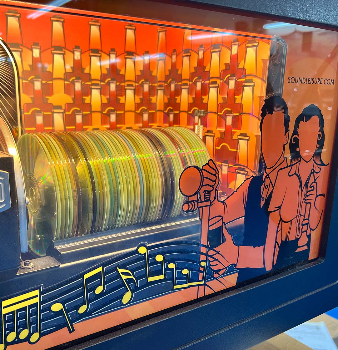 sound-leisure-remix-50-cd-wallbox-mit-m-nzmechanik-wand-jukebox image 5